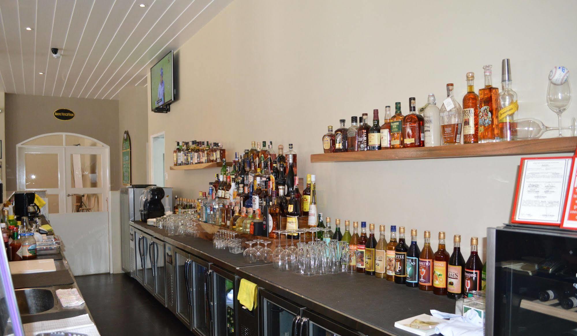 Kingsley'S Hotel And Gastro Pub Mabalacat المظهر الخارجي الصورة